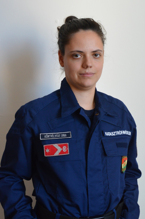 Körtvélyfáy Dina fotója