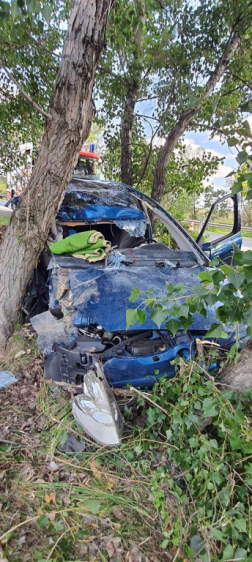 Öt beszorult személyt emeltek ki a tűzoltók az M1-esen történt balesetben