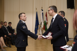 Két új tűzoltógépjármű érkezett a vármegyébe
