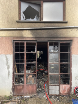 Tűz keletkezett egy kétszáz négyzetméter alapterületű lakóingatlan alagsorában hétfő délután