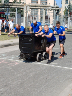 Ismét csillét toltak a tűzoltók a Bányásznapon - Tatabánya