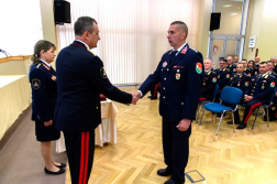 Két első tiszt az igazgatóság állományából