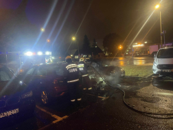 Személygépkocsi égett Tatabányán