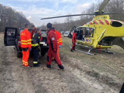 Szikláról lezuhant futón segítettek