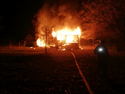 Teljes terjedelmében égett egy ház Vértesszőlősön