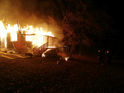 Teljes terjedelmében égett egy ház Vértesszőlősön