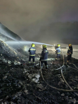 Szeméttelepen csaptak fel a lángok