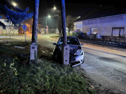 Közlekedési balesetekhez vonultak a tűzoltók