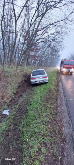 Frontális karambol Oroszlány és Környe között