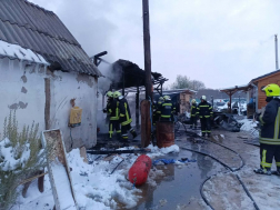 Műhely égett Komáromban