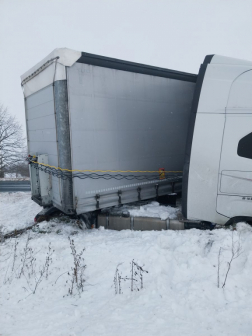 Műszaki mentés a 13-as főúton