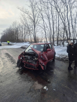 Két személyautó ütközött Tata külterületén