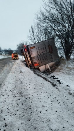 A kisbéri hivatásos tűzoltók a 13-as számú főútra vonultak