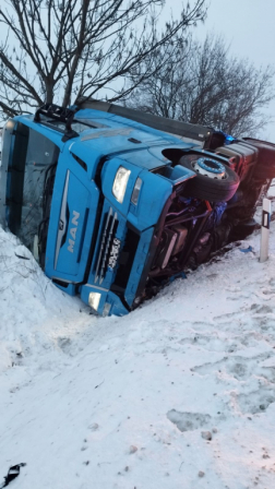 A kisbéri hivatásos tűzoltók a 13-as számú főútra vonultak