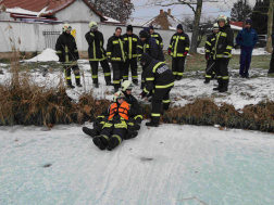 Gyakorolták a jégről mentést