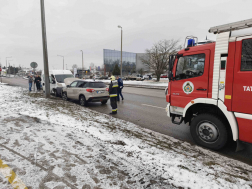 Összeütközött egy személygépkocsi és egy kisteherautó