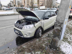 Összeütközött egy személygépkocsi és egy kisteherautó