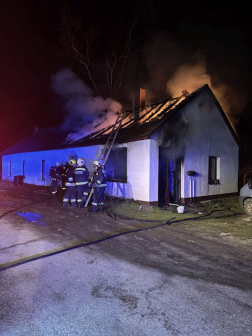 Melléképület-tűz Süttőn