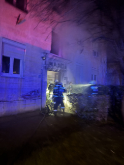 Tűz volt egy dorogi társasházban