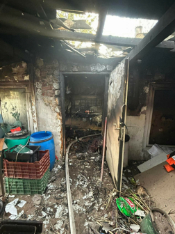 Teljes terjedelmében égett egy ház Oroszlányban