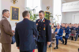 Tűzoltókat díjaztak