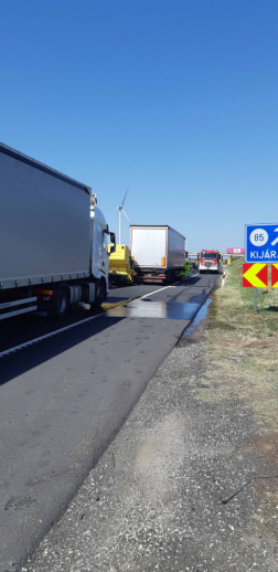 Öt gépjármű ütközött az autópályán
