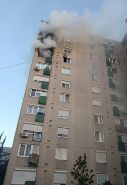 Kigyulladt egy társasházi lakás