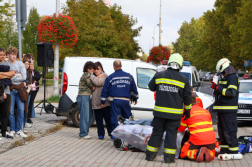 Baleseti szimulációs gyakorlaton a tatabányai tűzoltók