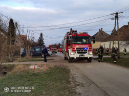 Tüzet oltottak és mesterlövészt is hívtak a tűzoltók szerdán