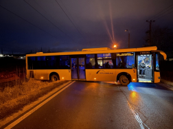 Frontális karambolhoz vonultak